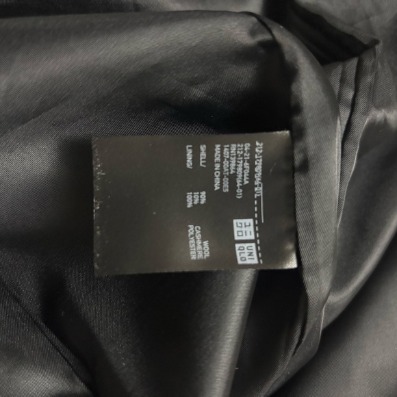 Uniqlo (in Black) Wool Cashmere Coat - Picture 7 of 7